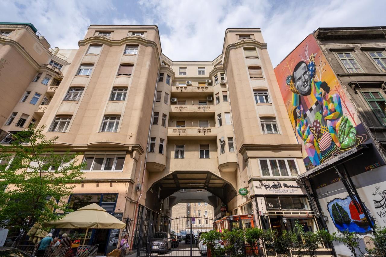 Bpr Chic Gem In The Heart Of The City Budapest Exterior photo